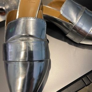 USED Tory Burch Rosalind Mirror Metallic Silver Leather Mule Size 8